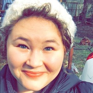 Meet your Posher, Valerie